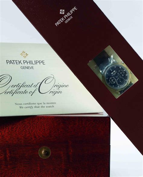 Patek Philippe. A fine and rare PT950 platinum and diamond set .